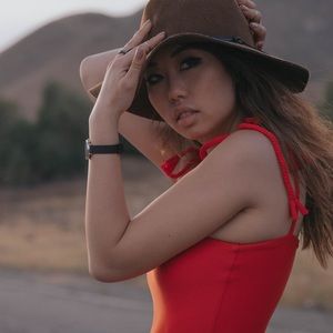 Meet your Posher, Cindy